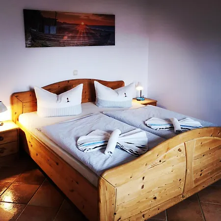 Am Jagdschloss Whg 2 * Lancken-Granitz